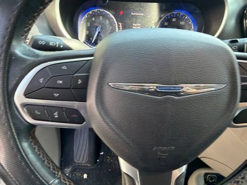 Used 2020 Chrysler Pacifica Touring-L Plus FWD image 20