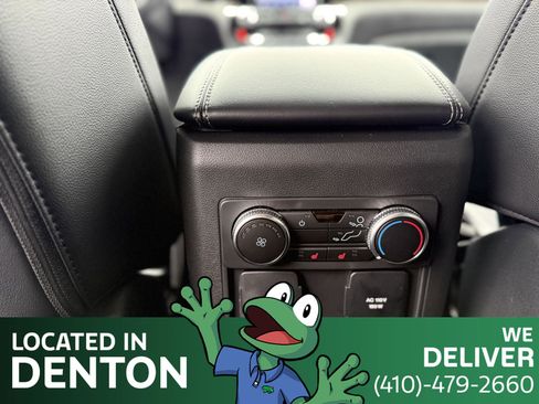 Used 2023 Ford Explorer Limited w/ Limited Technology Package image 14