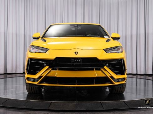 Used 2023 Lamborghini Urus S image 4