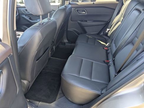 Used 2021 Nissan Rogue SL image 23