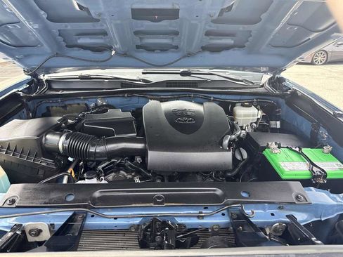 Used 2018 Toyota Tacoma TRD Pro AWD/4WD image 29