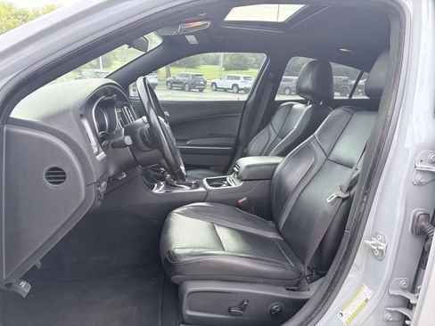 Used 2021 Dodge Charger SXT w/ Leather Interior Group RWD image 13