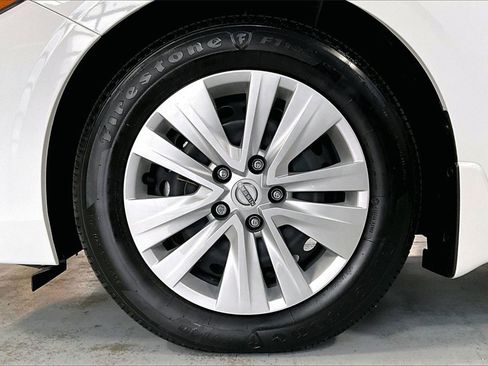 Certified 2025 Nissan Sentra S image 8