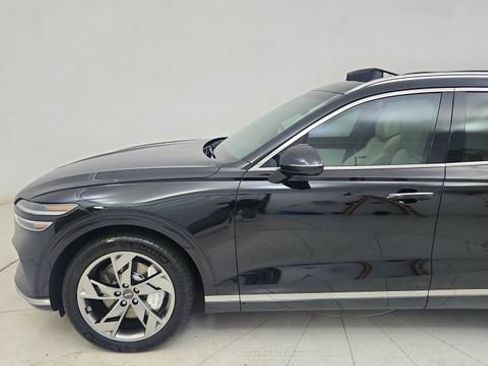 Used 2025 Genesis Electrified GV70 Advanced w/ Prestige Package image 4