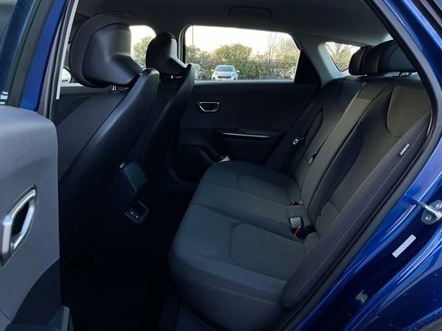 Used 2025 Kia K4 LXS image 11