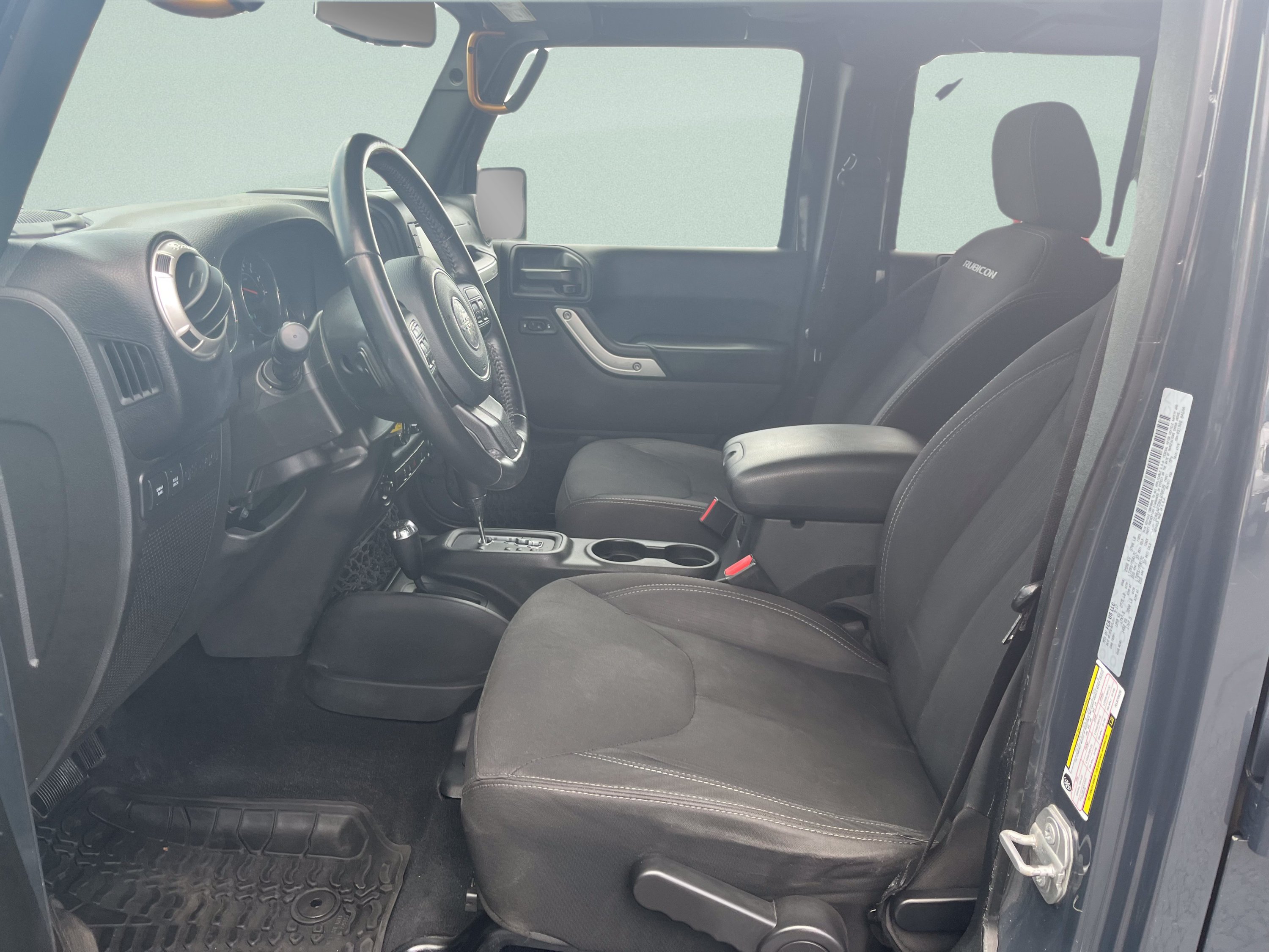 Used 2017 Jeep Wrangler Unlimited Rubicon w/ Connectivity Group AWD/4WD image 12