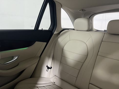 Used 2022 Mercedes-Benz GLC 300 image 13