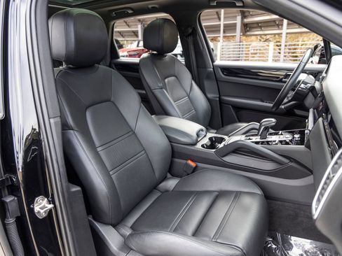 Certified 2022 Porsche Cayenne S AWD/4WD image 66