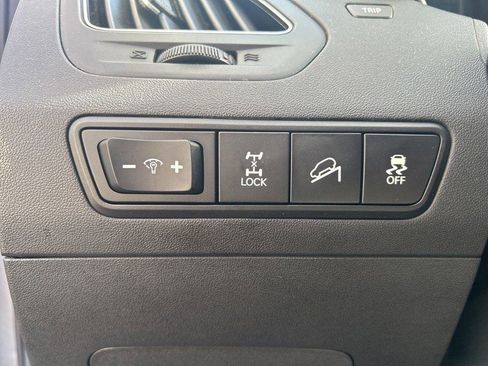 Used 2013 Hyundai Tucson GLS image 17