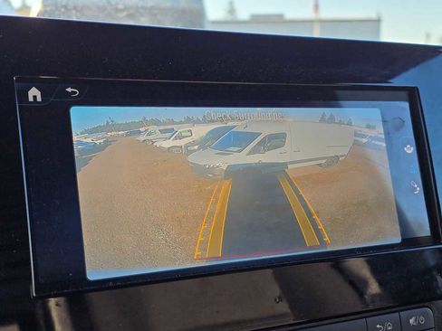Used 2025 Mercedes-Benz Sprinter 2500 image 29