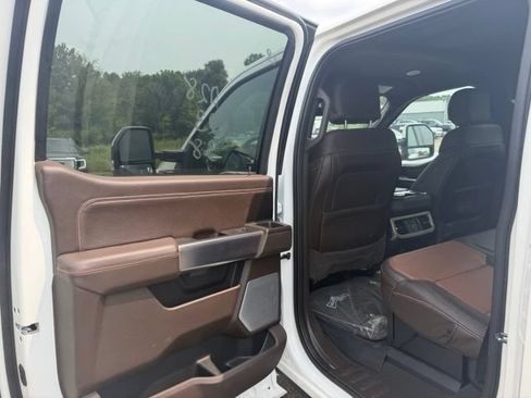 Used 2023 Ford F250 King Ranch AWD/4WD image 8