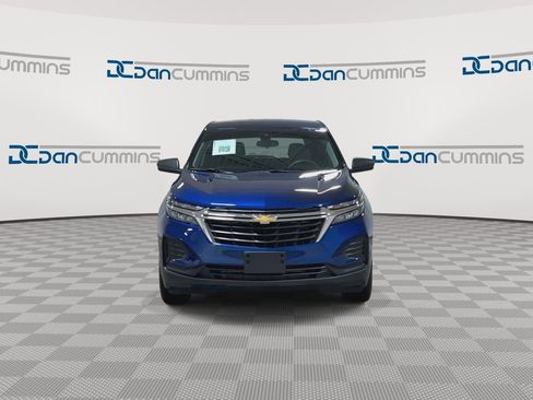 Used 2022 Chevrolet Equinox LS w/ LS Convenience Package AWD/4WD image 3