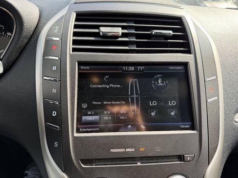 Used 2015 Lincoln MKC AWD image 15