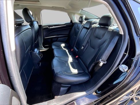 Used 2020 Ford Fusion Titanium AWD/4WD image 24
