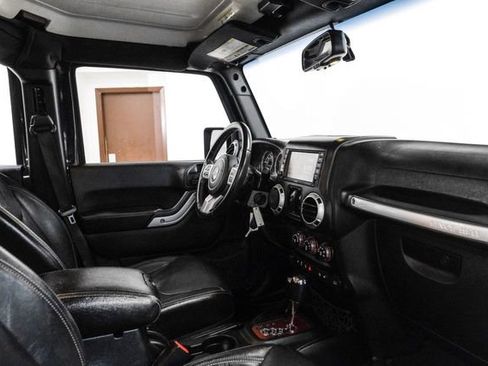 Used 2016 Jeep Wrangler Unlimited Rubicon image 22