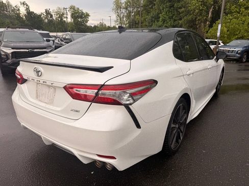 Used 2019 Toyota Camry XSE w/ Navigation Package FWD image 14