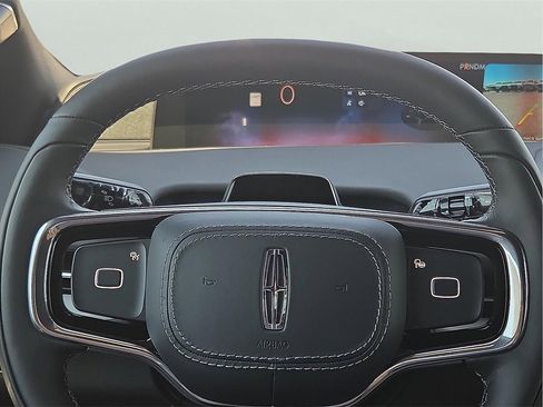 New 2025 Lincoln Navigator L Reserve w/ Jet Appearance Package image 19