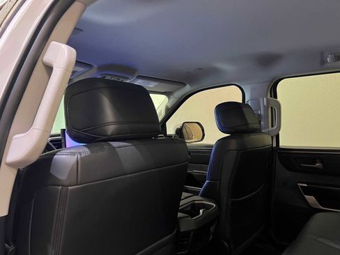 Used 2023 Toyota Tundra Limited image 12