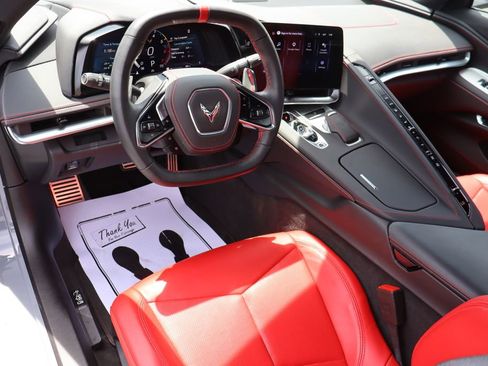 Used 2025 Chevrolet Corvette Stingray Convertible w/ 1LT RWD image 5
