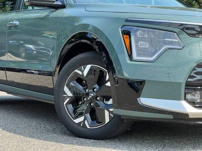 Certified 2024 Kia Niro Wave