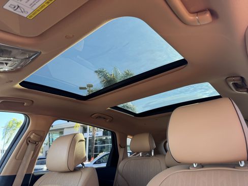 Used 2023 Genesis GV80 2.5T w/ Prestige 20" Package image 33