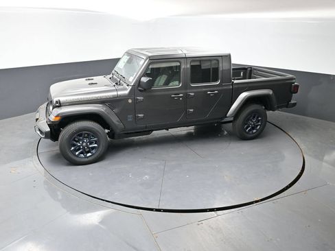 New 2026 Jeep Gladiator Sport AWD/4WD image 32
