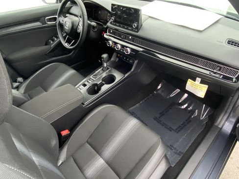 Certified 2025 Honda Civic Sport image 8