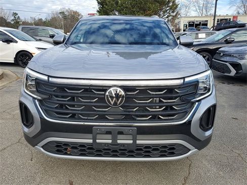 Certified 2025 Volkswagen Atlas Cross Sport SE image 2