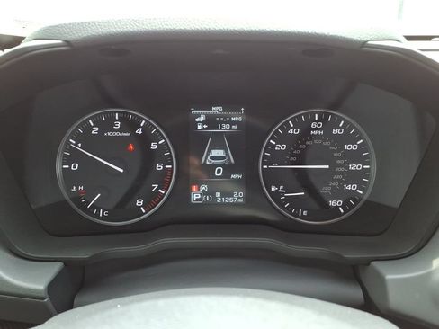 Used 2025 Subaru Crosstrek 2.5i Premium AWD/4WD image 16