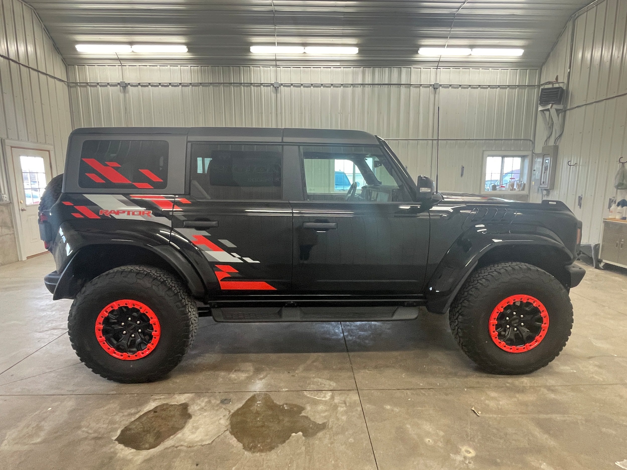 Used 2024 Ford Bronco Raptor AWD/4WD image 6