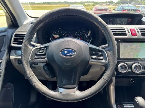 Used 2016 Subaru Forester 2.5i Touring w/ Eyesight & Navigation System image 13