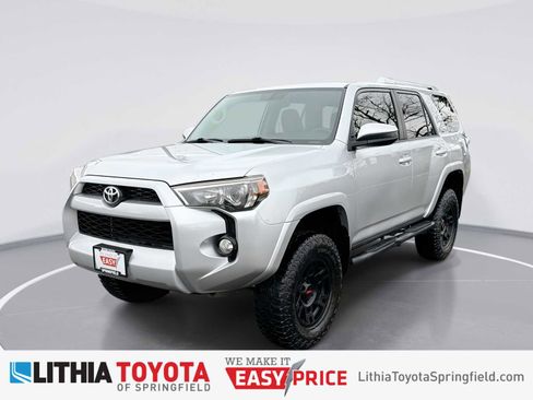 Used 2016 Toyota 4Runner SR5 image 1
