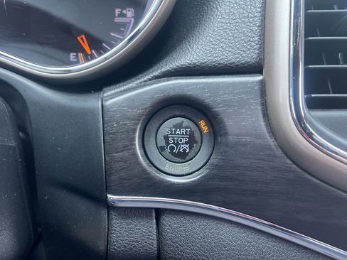 Used 2014 Jeep Grand Cherokee Limited w/ Luxury Group II image 22