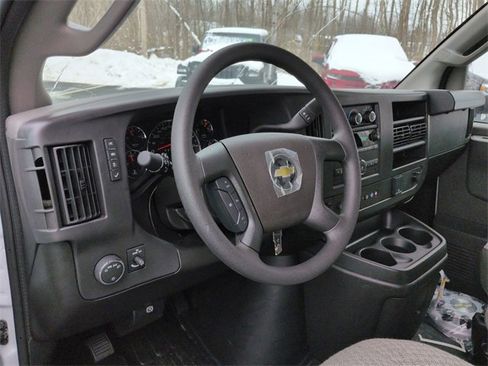 New 2025 Chevrolet Express 4500 w/ Power Convenience Package image 2