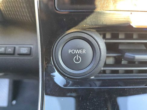 Used 2024 Toyota bZ4X XLE image 31