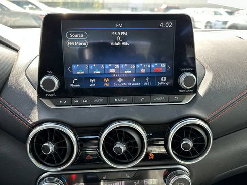 Used 2025 Nissan Sentra SR FWD image 27