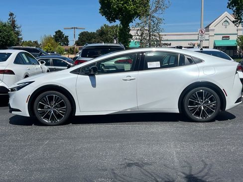 New 2026 Toyota Prius XLE image 6