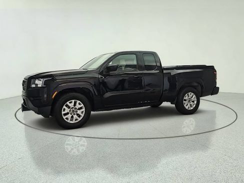 Used 2023 Nissan Frontier SV w/ Technology Package RWD image 7
