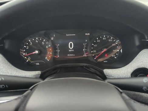 Used 2024 Jeep Compass Latitude AWD/4WD image 16
