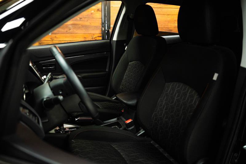 Used 2025 Mitsubishi Outlander Sport AWD image 9