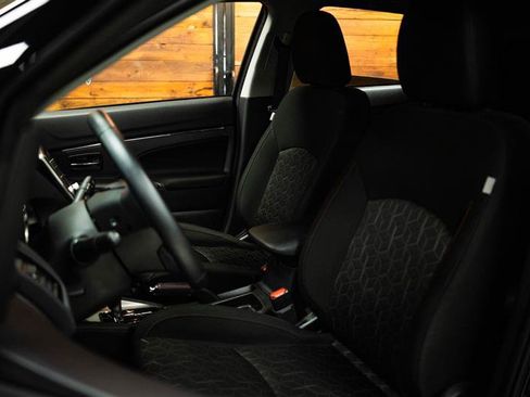 Used 2025 Mitsubishi Outlander Sport AWD image 9