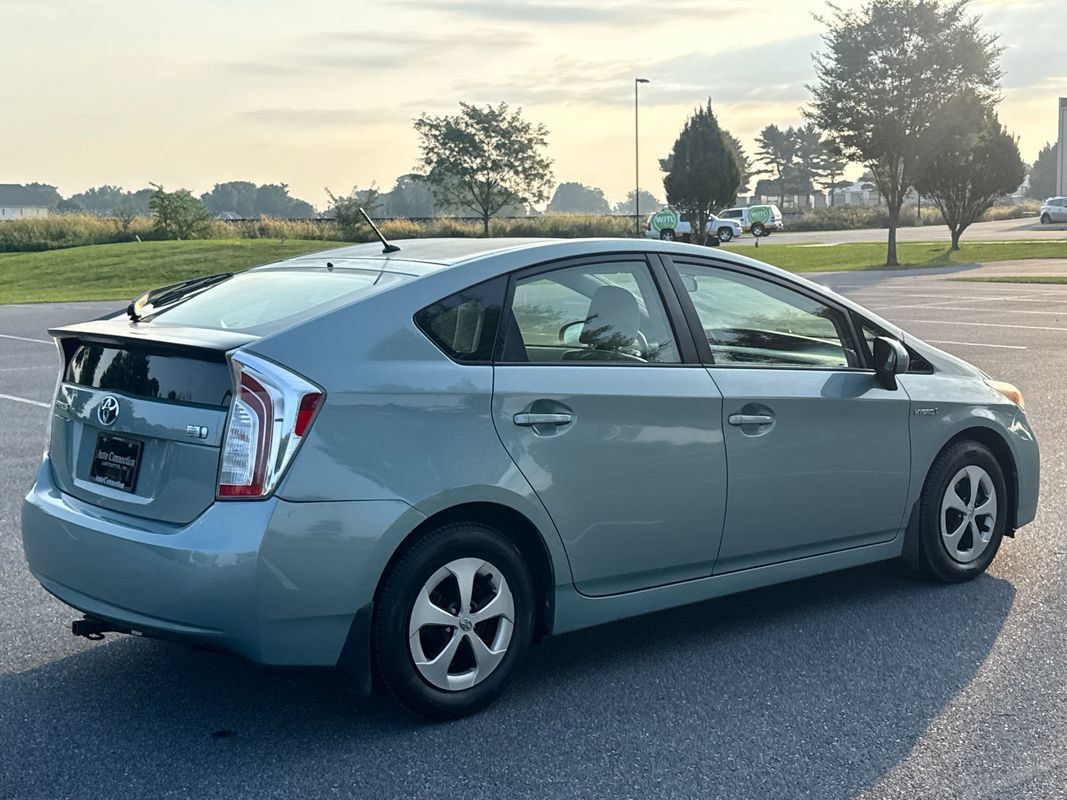 Used 2013 Toyota Prius Two FWD image 8