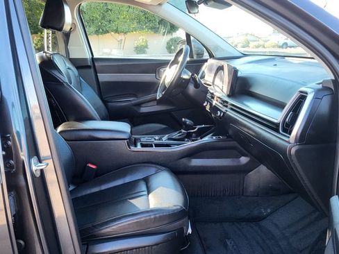 Used 2024 Kia Sorento S image 17