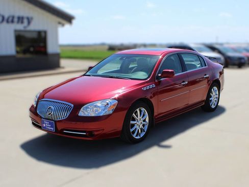 Used 2011 Buick Lucerne Super FWD image 1