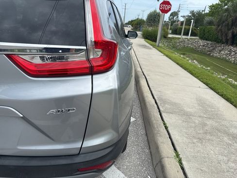 Used 2019 Honda CR-V EX-L image 6