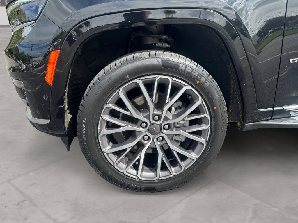 Used 2021 Jeep Grand Cherokee L Summit AWD/4WD image 14