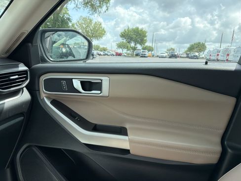 Used 2024 Ford Explorer XLT w/ Equipment Group 202A image 23