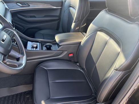 New 2025 Jeep Grand Cherokee L Limited AWD/4WD image 20