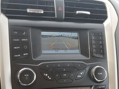 Used 2016 Ford Fusion SE image 19