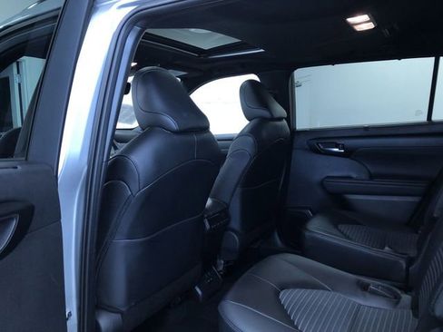 Certified 2025 Toyota Highlander XSE AWD/4WD image 18